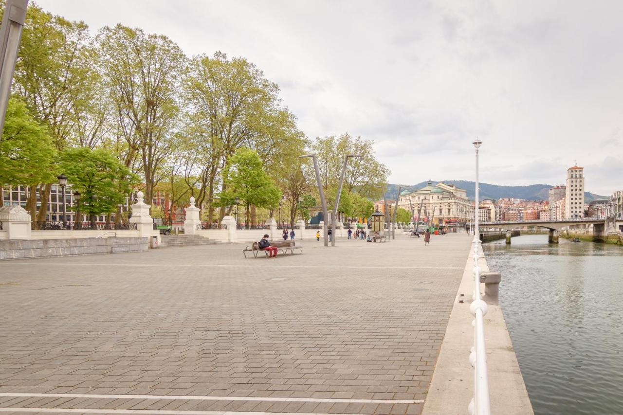 Paseo Del Arenal En El Casco Viejo Lägenhet Bilbao Exteriör bild