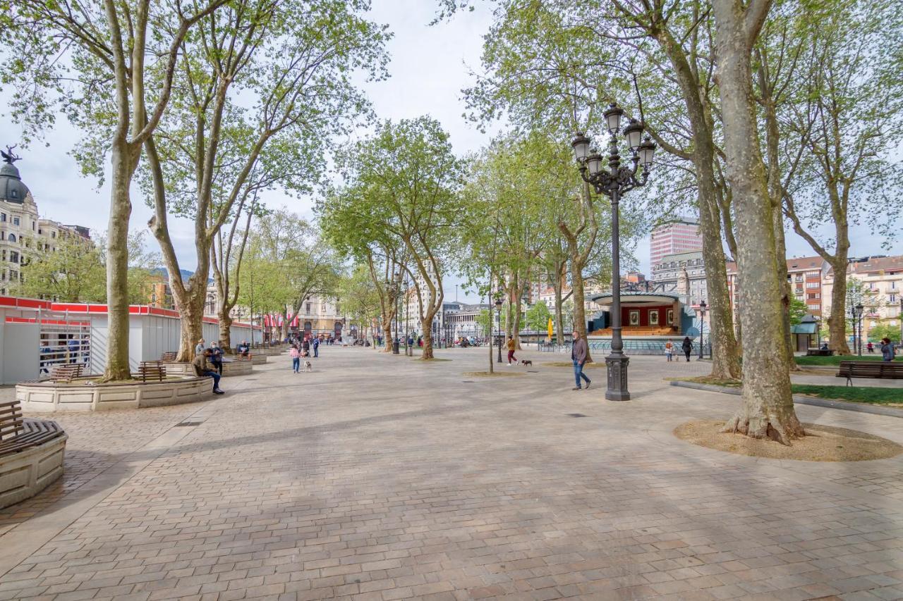 Paseo Del Arenal En El Casco Viejo Lägenhet Bilbao Exteriör bild